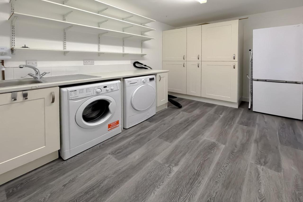 Wester-Moor Comfy Modern House In Barnstaple By Staystay Com Bagian luar foto